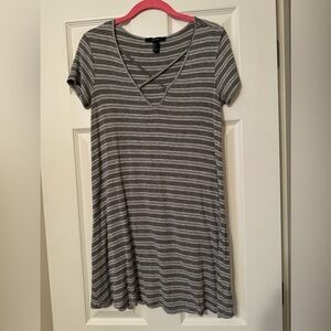 Flowy, grey and black striped t-shirt dress. Size M